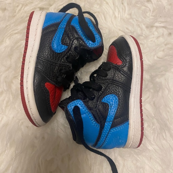 GUC✨ Baby “UNC TO CHI” Jordan 1s 4c - Picture 4 of 10